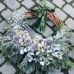 Twisted Willow Christmas Wreaths